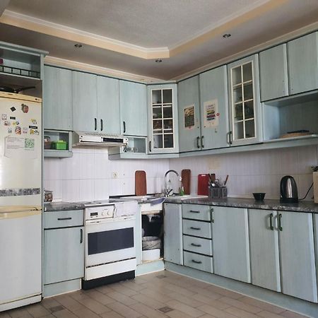 Хостел Оболонь Kiev Exterior foto